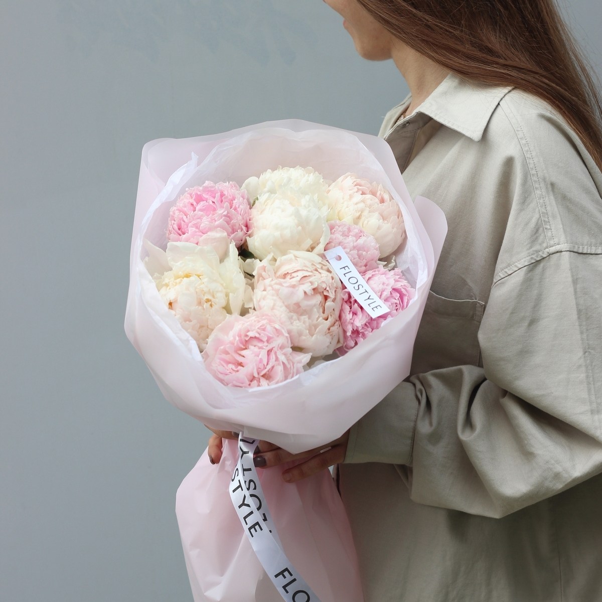 buket iz 9 pionov miks 2